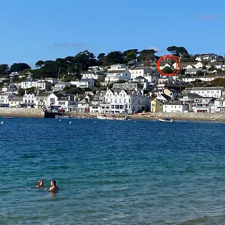 5 Seaview Private Parking * Saint Mawes