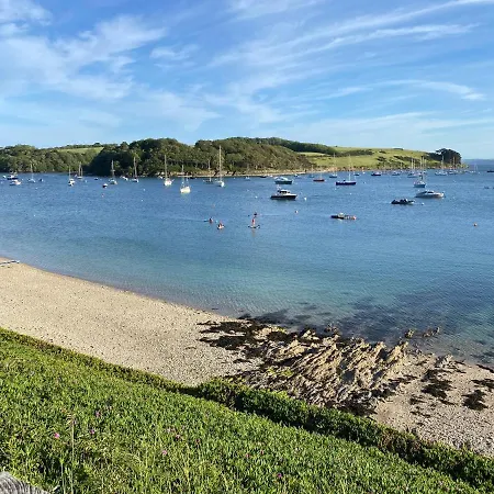 5 Seaview Private Parking
